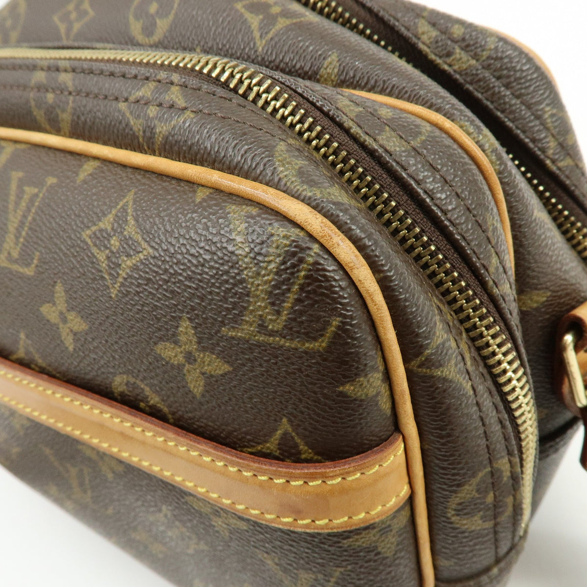 Louis Vuitton Reporter Monogram Canvas Brown Canvas Shoulder Bag Bag (Pre-Owned)