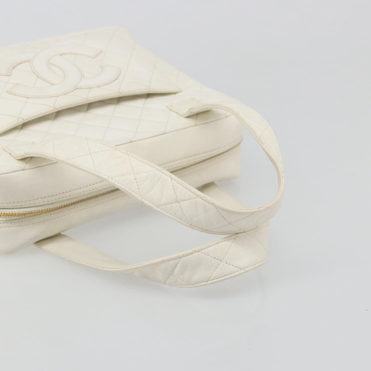 Chanel Cc Handbag Leather White Leather Handbag (Pre-Owned)