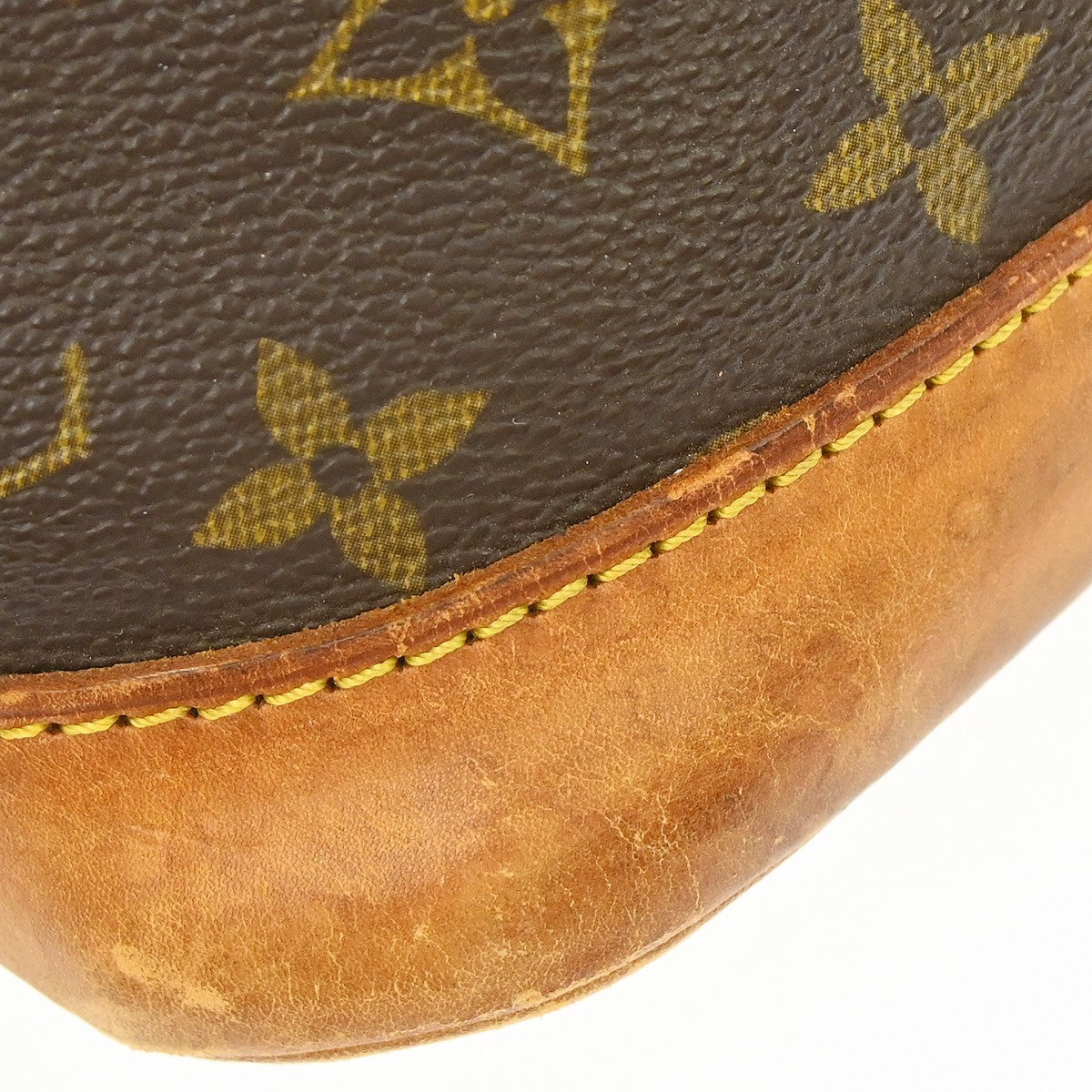 Louis Vuitton Alma Monogram Brown Canvas Handbag (Pre-Owned)