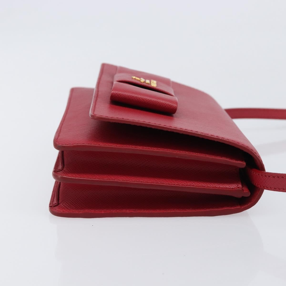 Prada Bow Wallet On Strap Saffiano Leather Red Leather Crossbody Bag Bag (Pre-Owned)