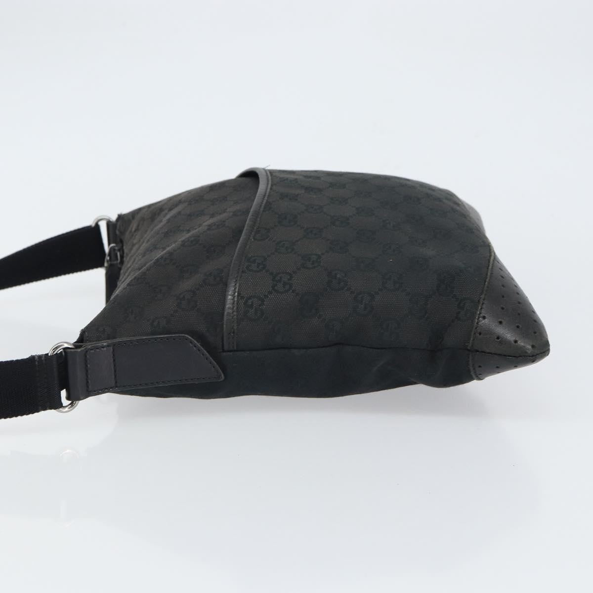 Gucci Zip Messenger Gg Canvas With Perforated Leather Black Canvas Shoulder Bag Bag (Pre-Owned)