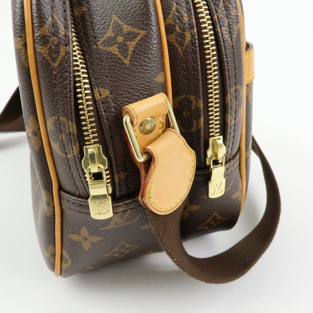 Louis Vuitton Reporter Monogram Canvas Brown Canvas Shoulder Bag Bag (Pre-Owned)