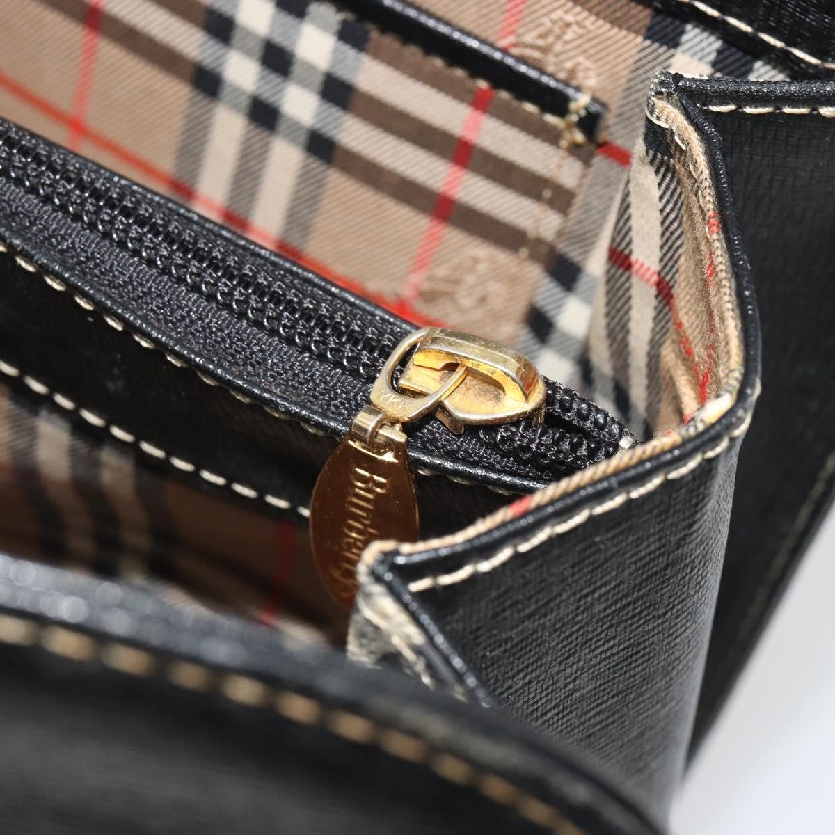 Burberry Vintage Leather Black Leather Handbag (Pre-Owned)