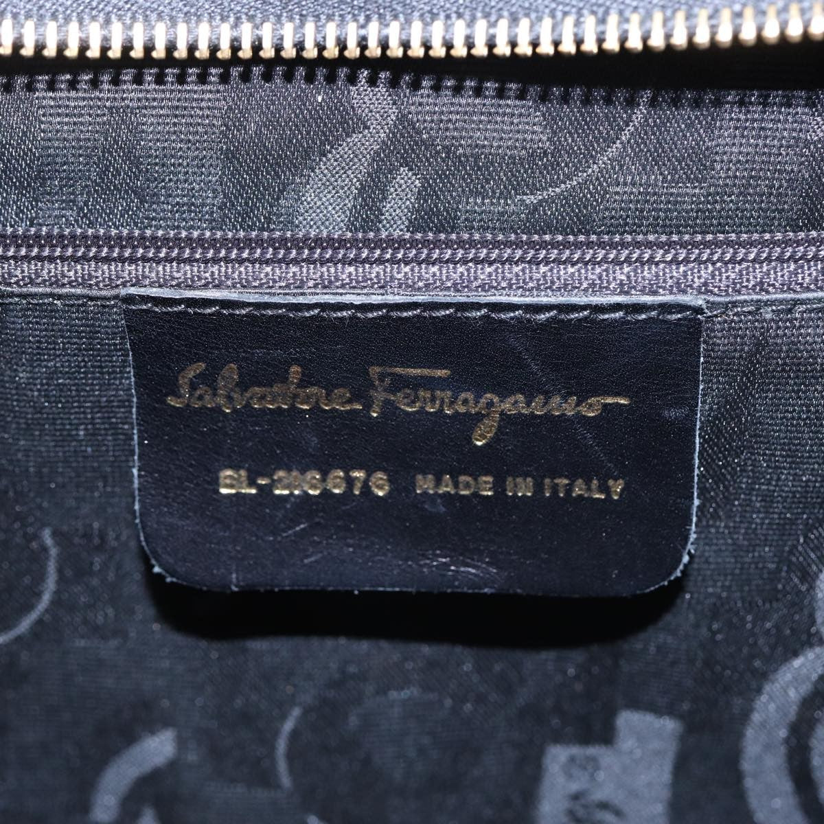 Salvatore Ferragamo Vara Patent Leather Black Patent_Leather Shoulder Bag Bag (Pre-Owned)