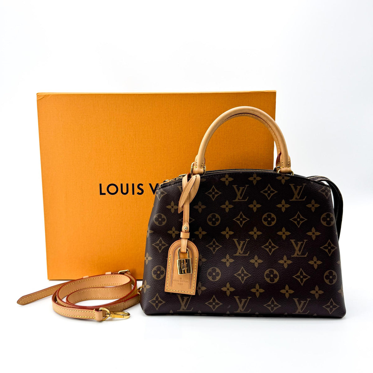 Louis Vuitton Petit Palais Monogram Canvas Brown Canvas Handbag (Pre-Owned)