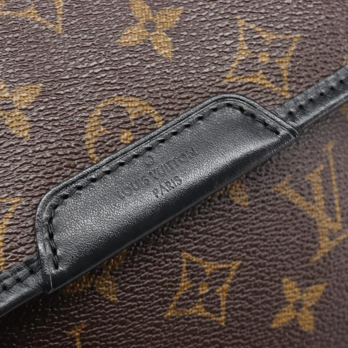 Louis Vuitton Bass Messenger Macassar Monogram Canvas Brown Canvas Handbag (Pre-Owned)
