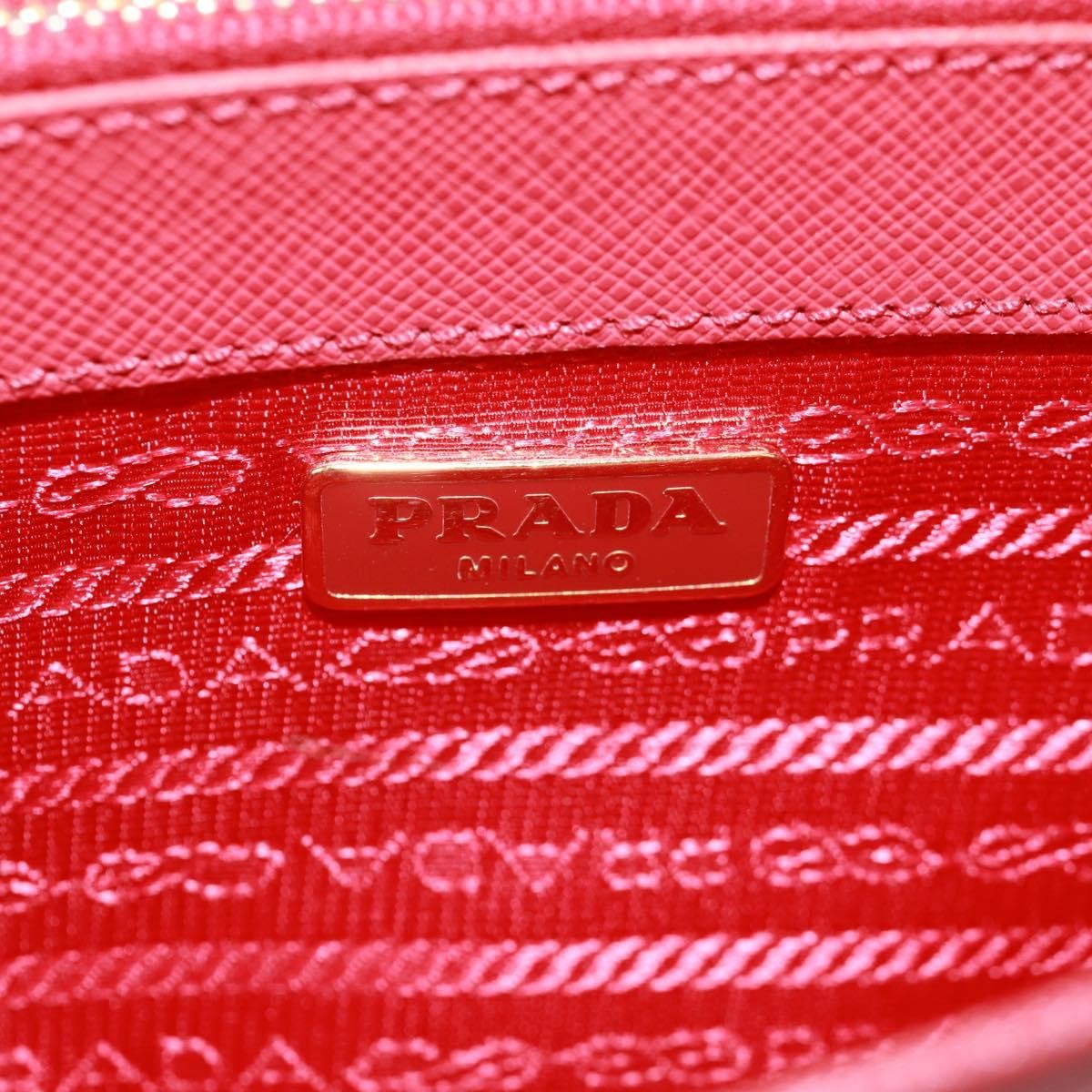 Prada Heart Wallet On Chain Saffiano Leather Red Leather Crossbody Bag Bag (Pre-Owned)