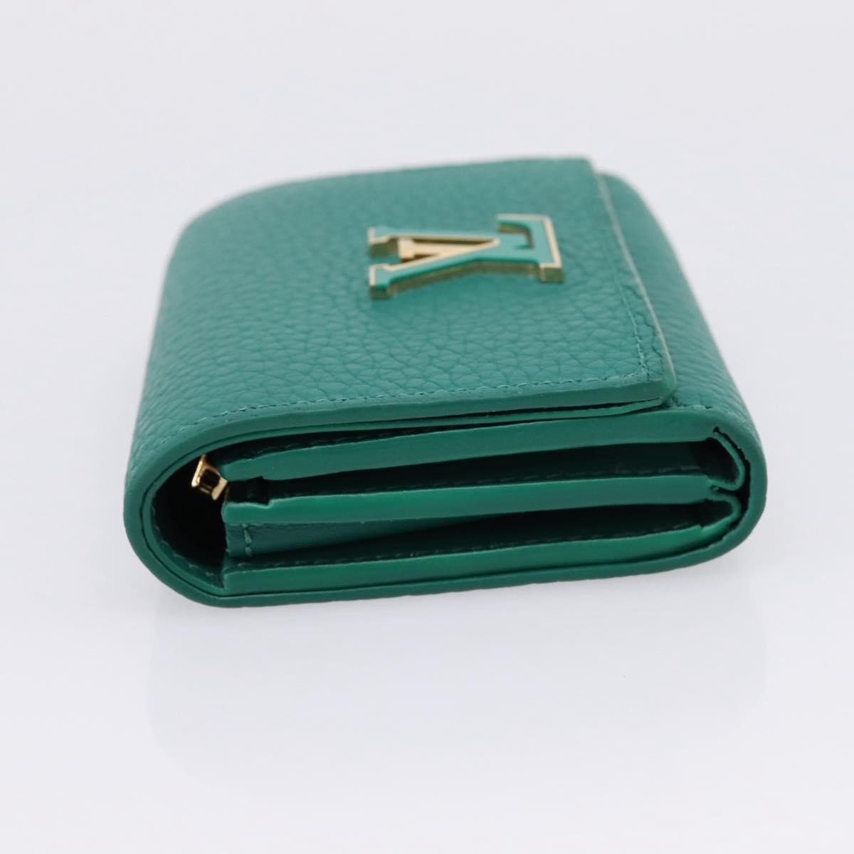 Louis Vuitton Capucines Leather Green Leather Wallets Accessory (Pre-Owned)