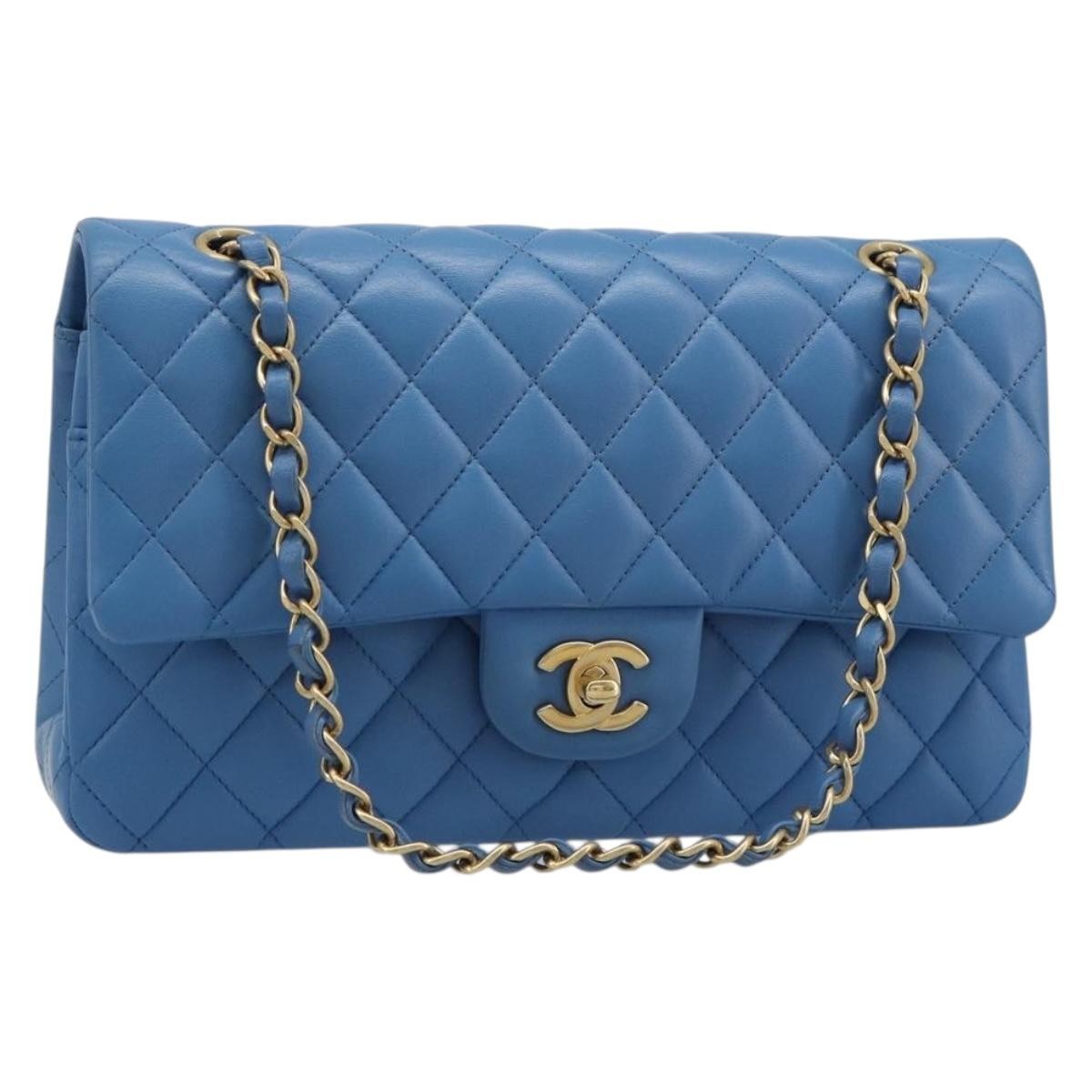 Chanel Matelassé Lambskin Leather Blue Leather Handbag (Pre-Owned)