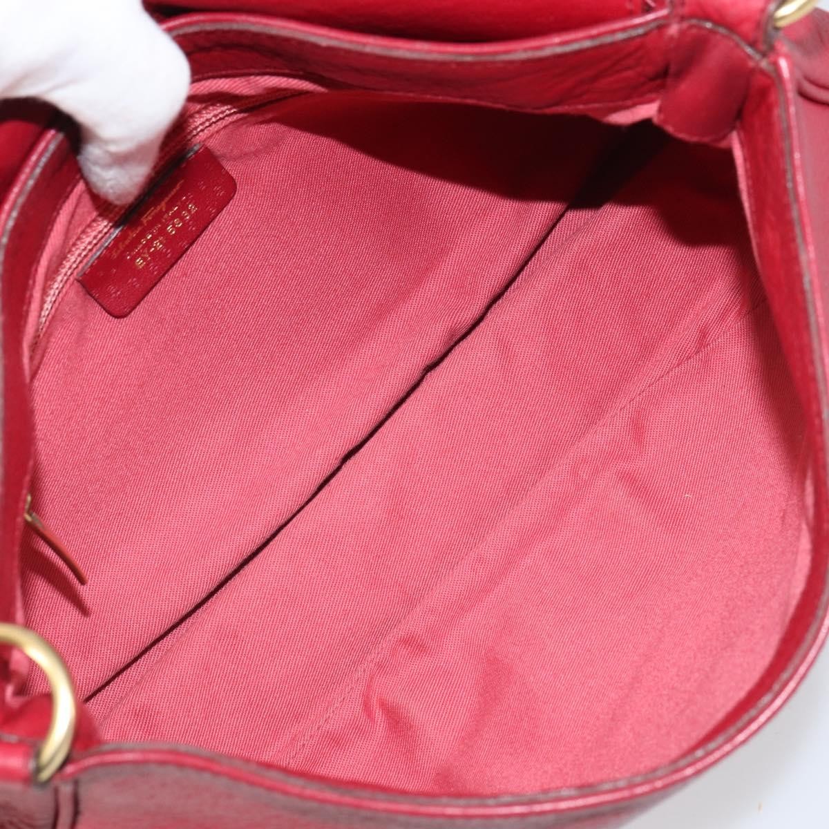 Salvatore Ferragamo Gancini Leather Red Leather Shoulder Bag Bag (Pre-Owned)