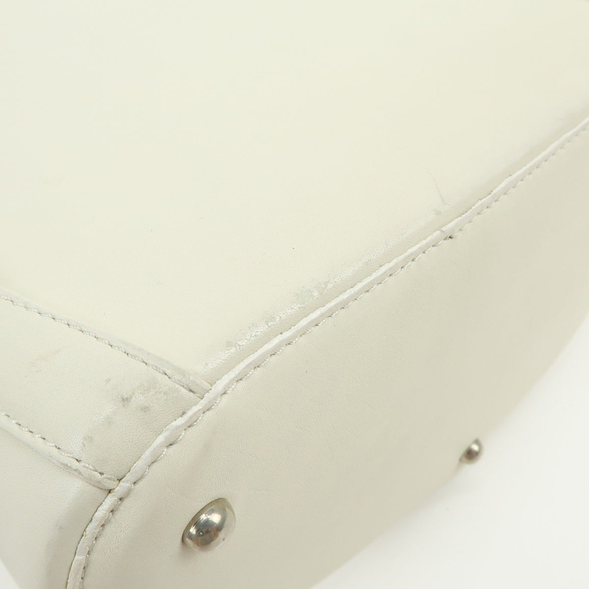 Loewe Anton Sling Leather White Leather Handbag (Pre-Owned)