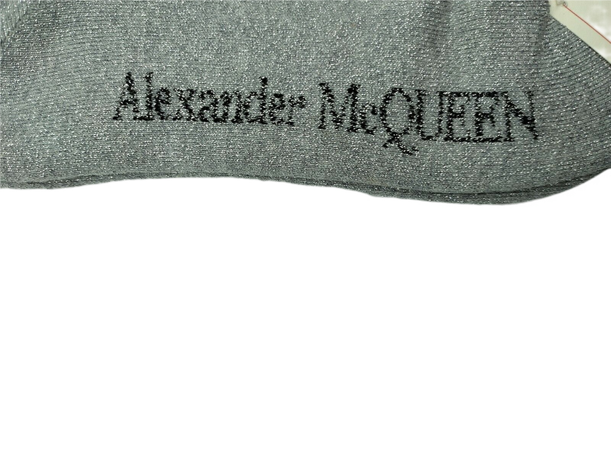 Alexander McQueen Women's Light Grey Metallic Mid-Calf Socks L