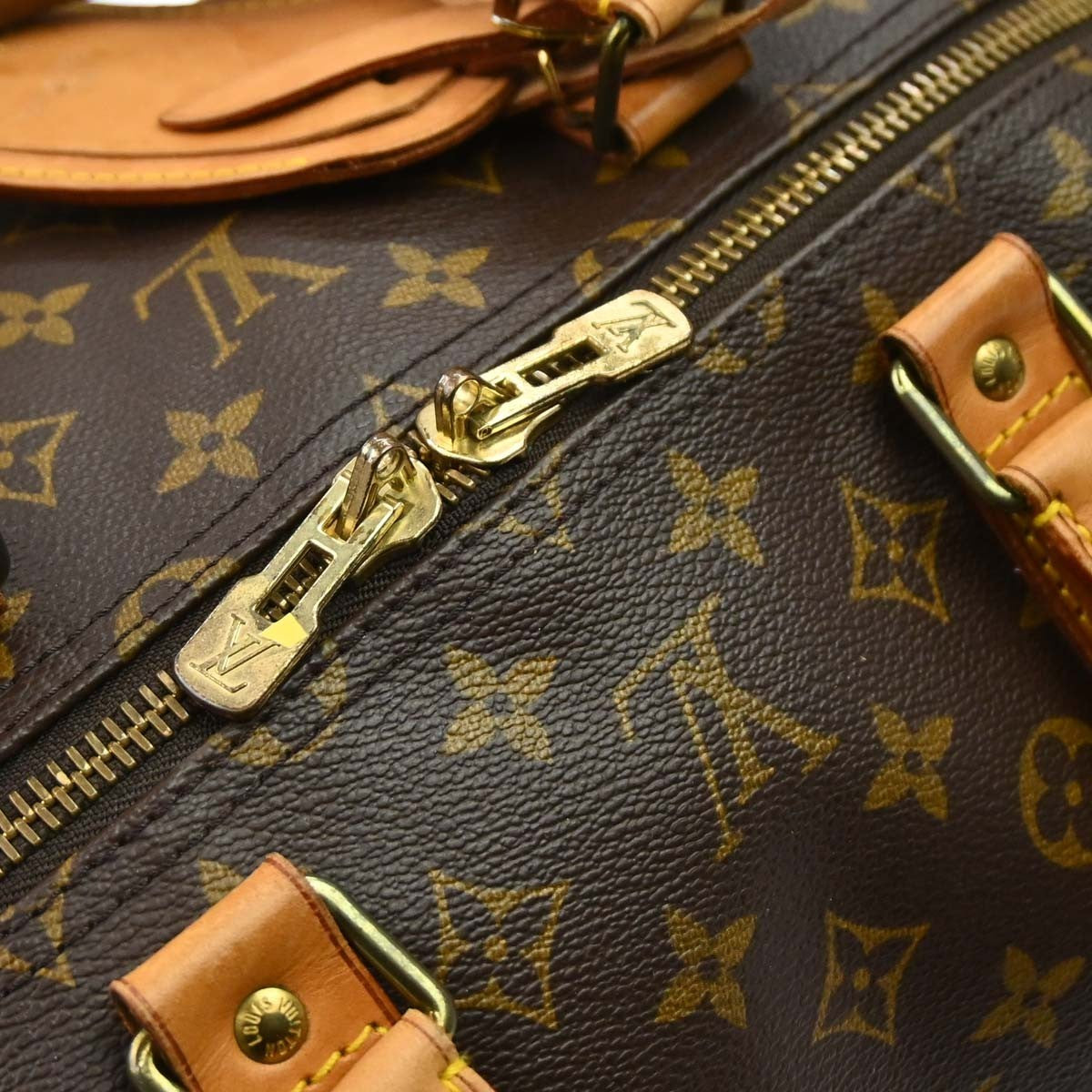 Louis Vuitton Keepall Bandouliere Bag Monogram Canvas Brown Canvas Travel Bag Bag (Pre-Owned)