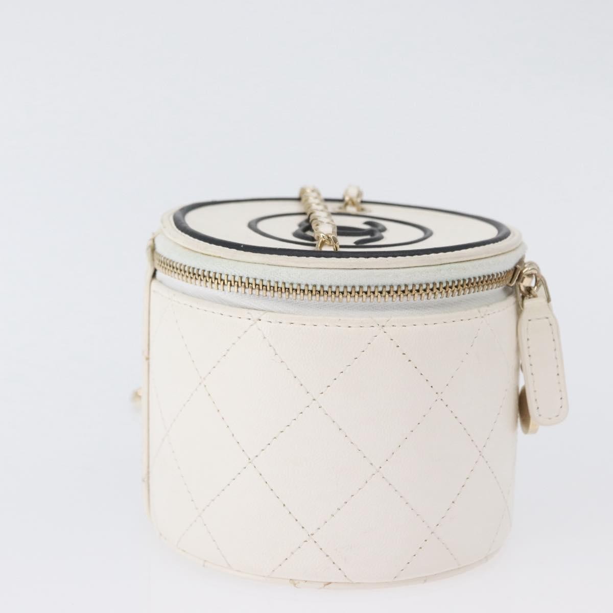 Chanel Cc Round Vanity Case With Chain Quilted Lambskin White Leather Clutche & Pouche Bag (Pre-Owned)