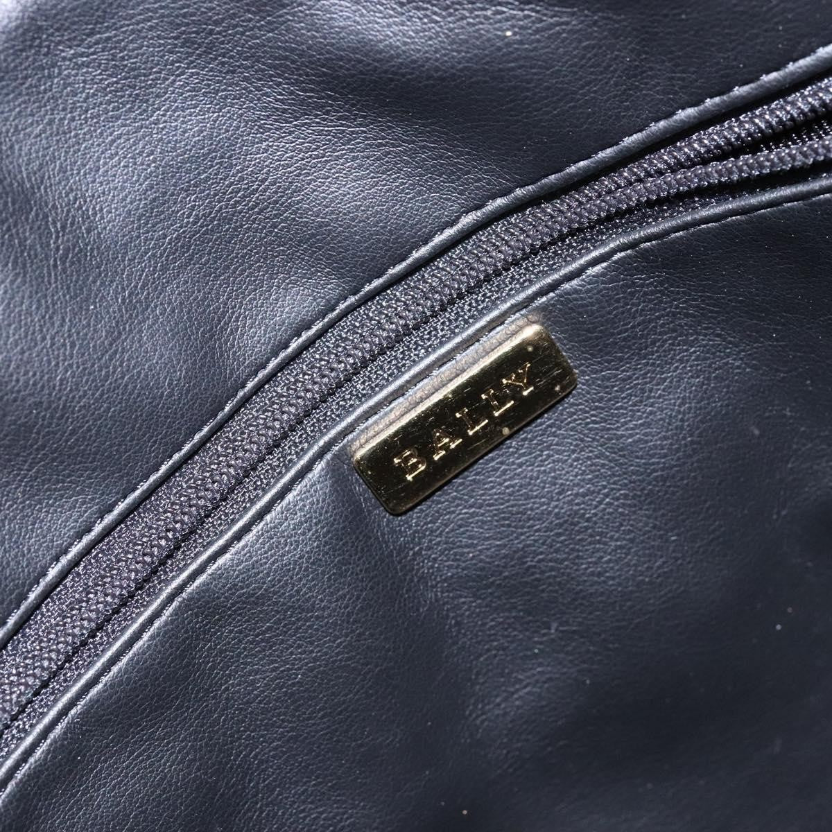 Bally Vintage Handbag Quilted Leather Gray Leather Handbag (Pre-Owned)