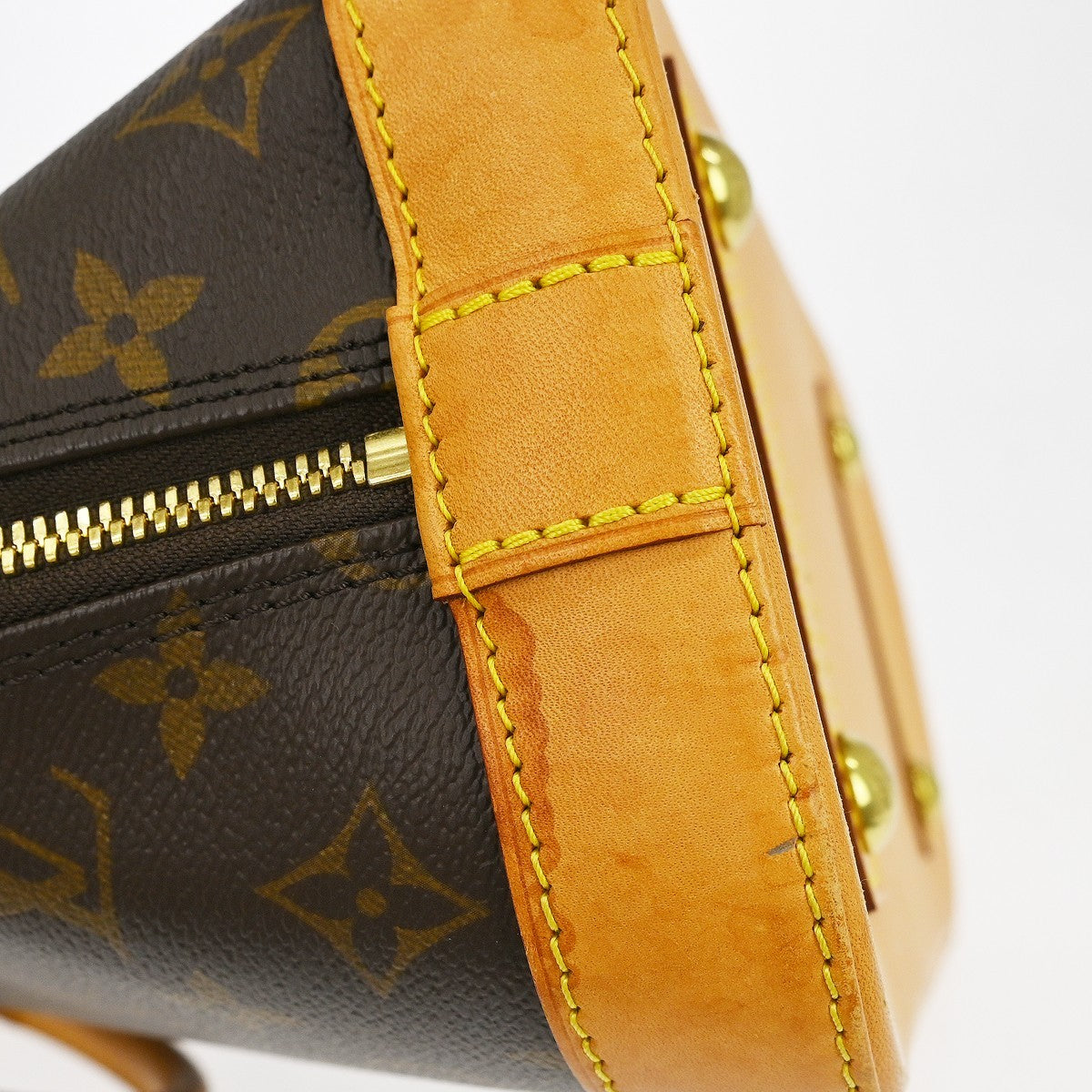 Louis Vuitton Alma Handbag Monogram Canvas Brown Canvas Handbag (Pre-Owned)