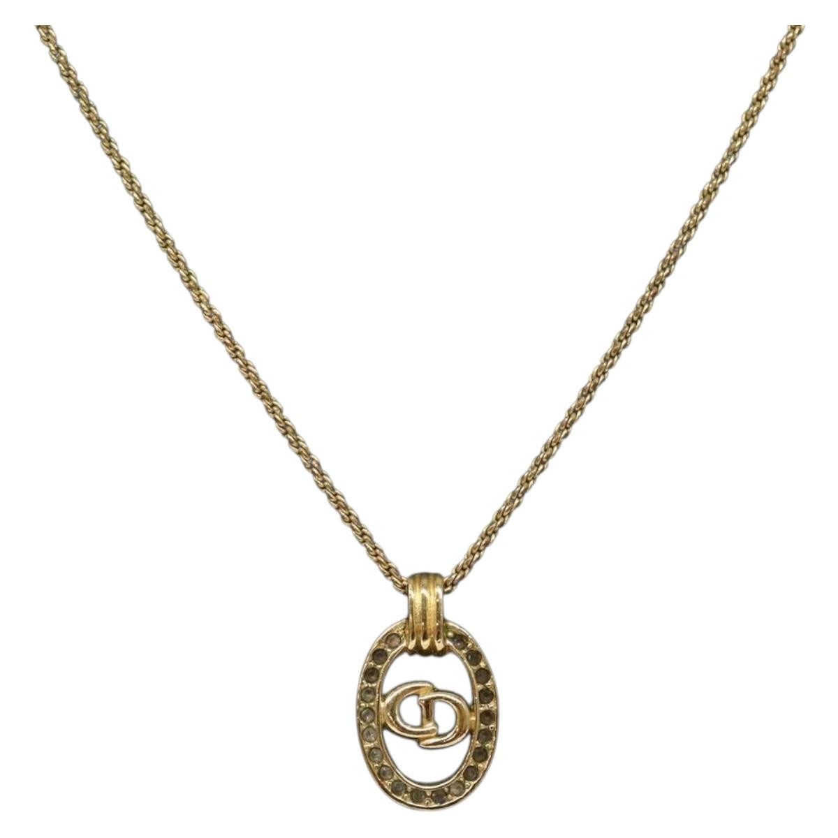 Christian Dior Cd Round Pendant Necklace Metal And Crystals Gold Metal Jewelry (Pre-Owned)