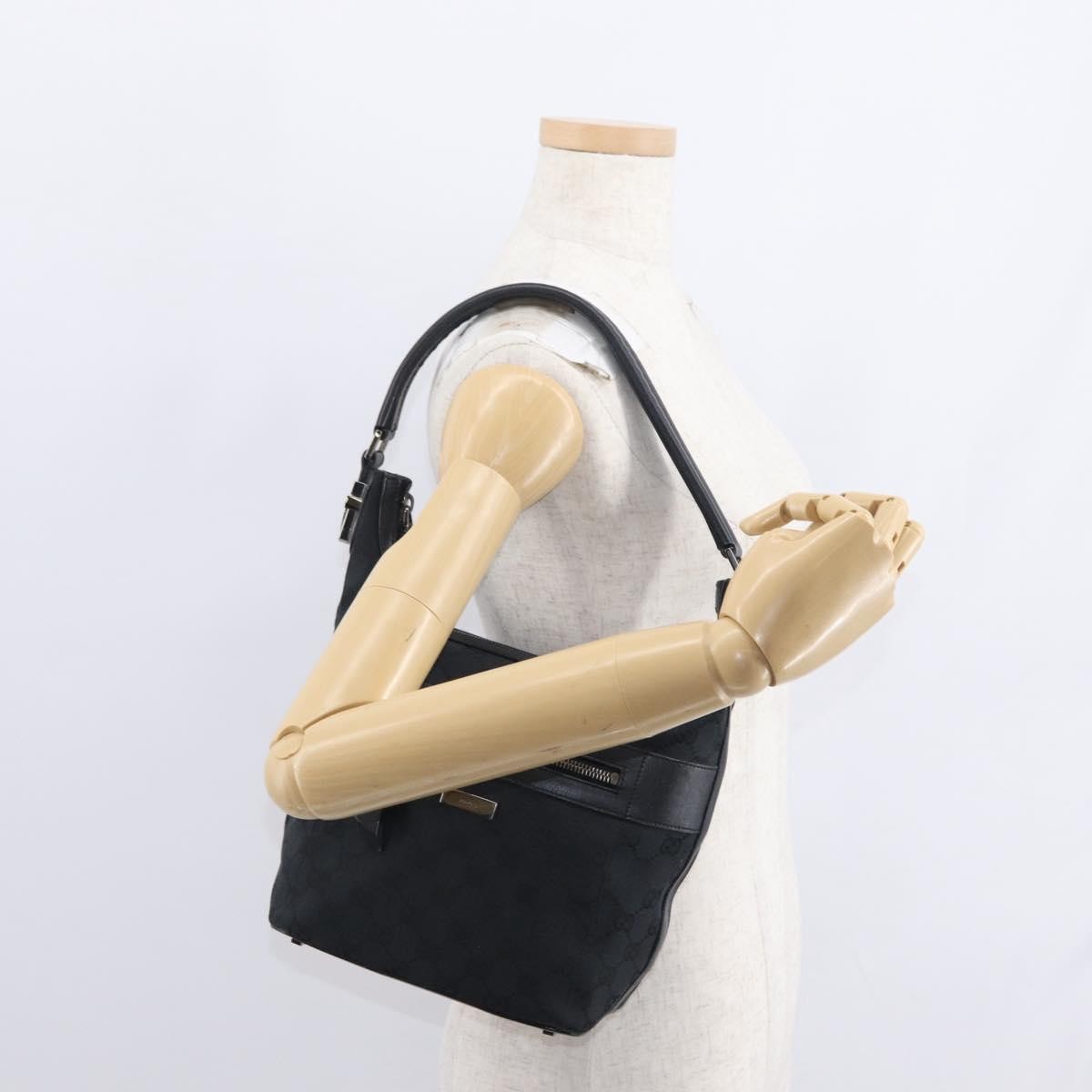 Gucci Vintage Shoulder Bag Gg Canvas And Leather Black Canvas Shoulder Bag Bag (Pre-Owned)