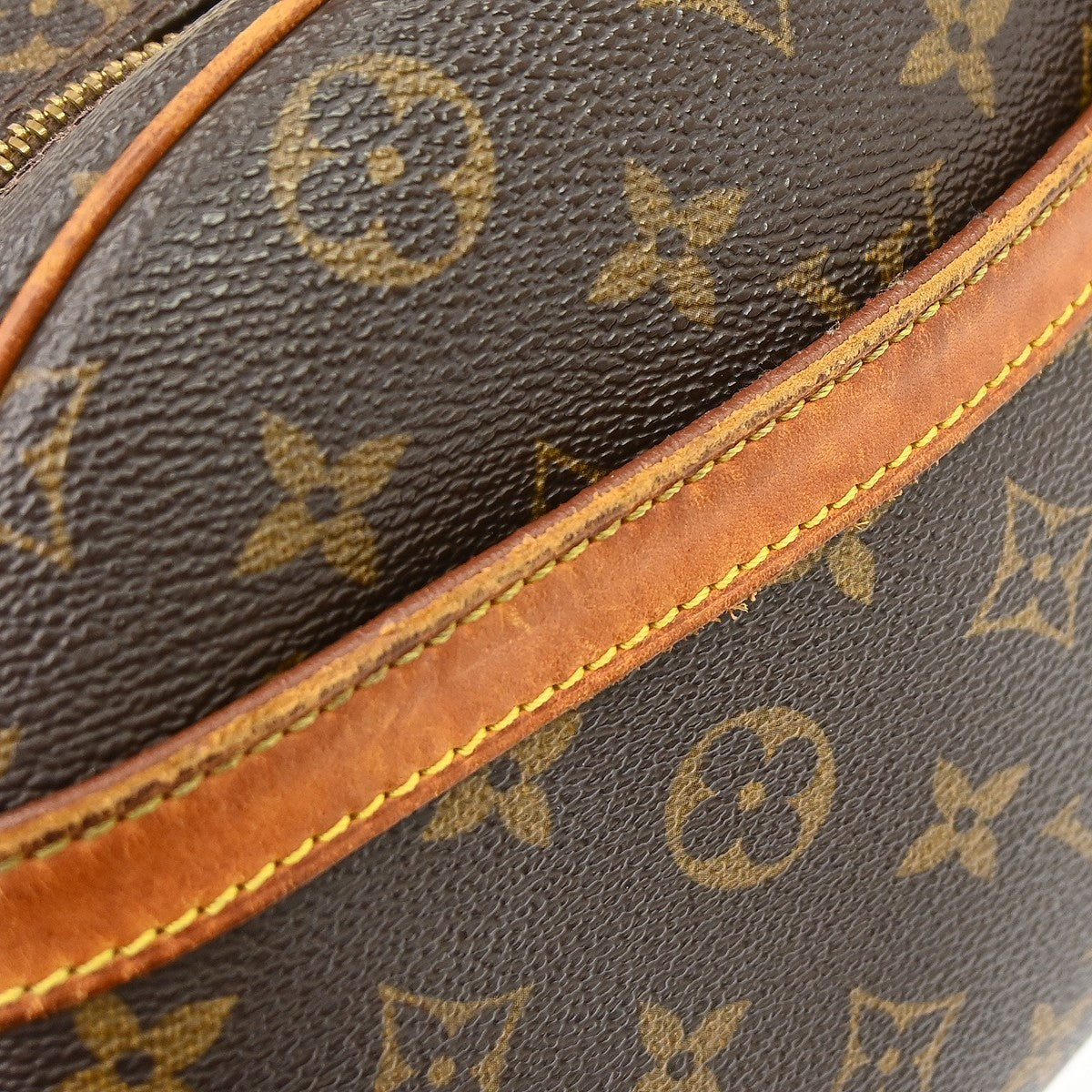 Louis Vuitton Blois Handbag Monogram Canvas Brown Canvas Shoulder Bag Bag (Pre-Owned)