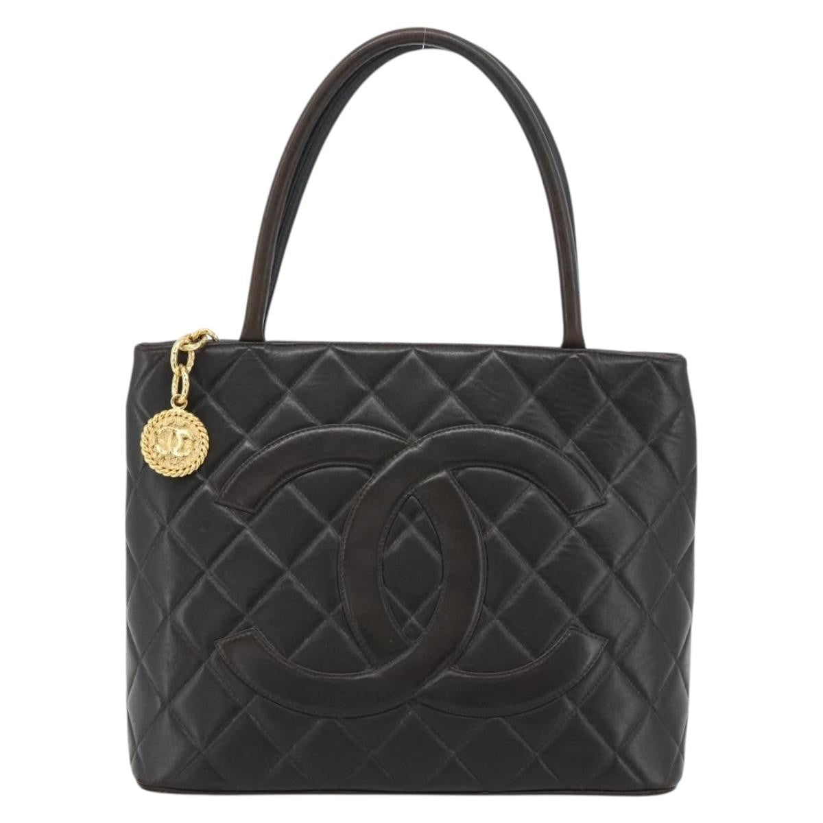 Chanel Matelassé Lambskin Leather Black Leather Tote Bag Bag (Pre-Owned)