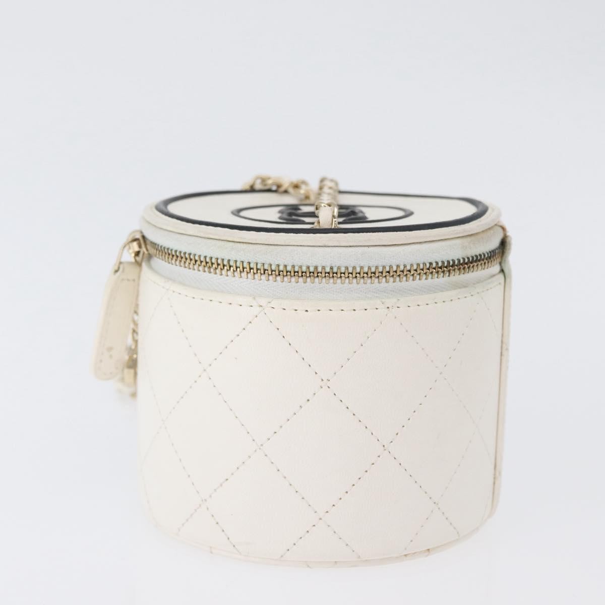 Chanel Cc Round Vanity Case With Chain Quilted Lambskin White Leather Clutche & Pouche Bag (Pre-Owned)