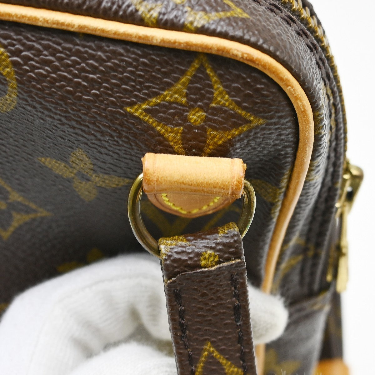 Louis Vuitton Amazone Bag Monogram Canvas Brown Canvas Shoulder Bag Bag (Pre-Owned)