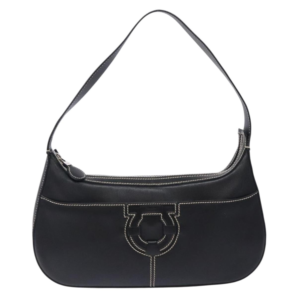 Salvatore Ferragamo Gancini Shoulder Bag Leather Black Leather Shoulder Bag Bag (Pre-Owned)
