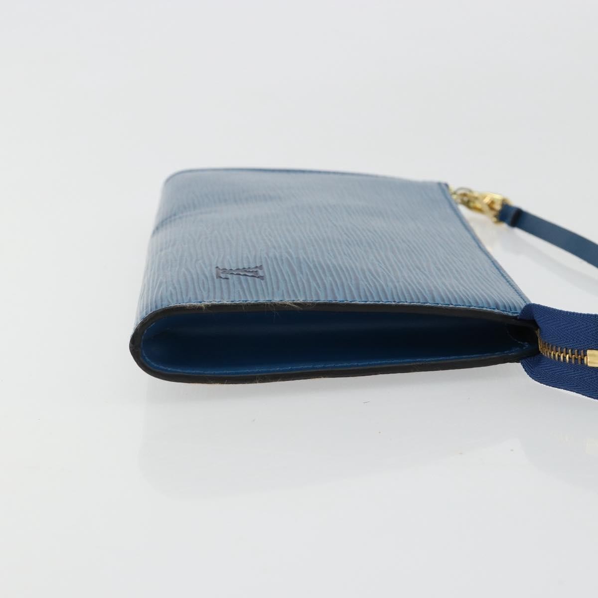 Louis Vuitton Pochette Accessoires Epi Leather Blue Leather Clutche & Pouche Bag (Pre-Owned)