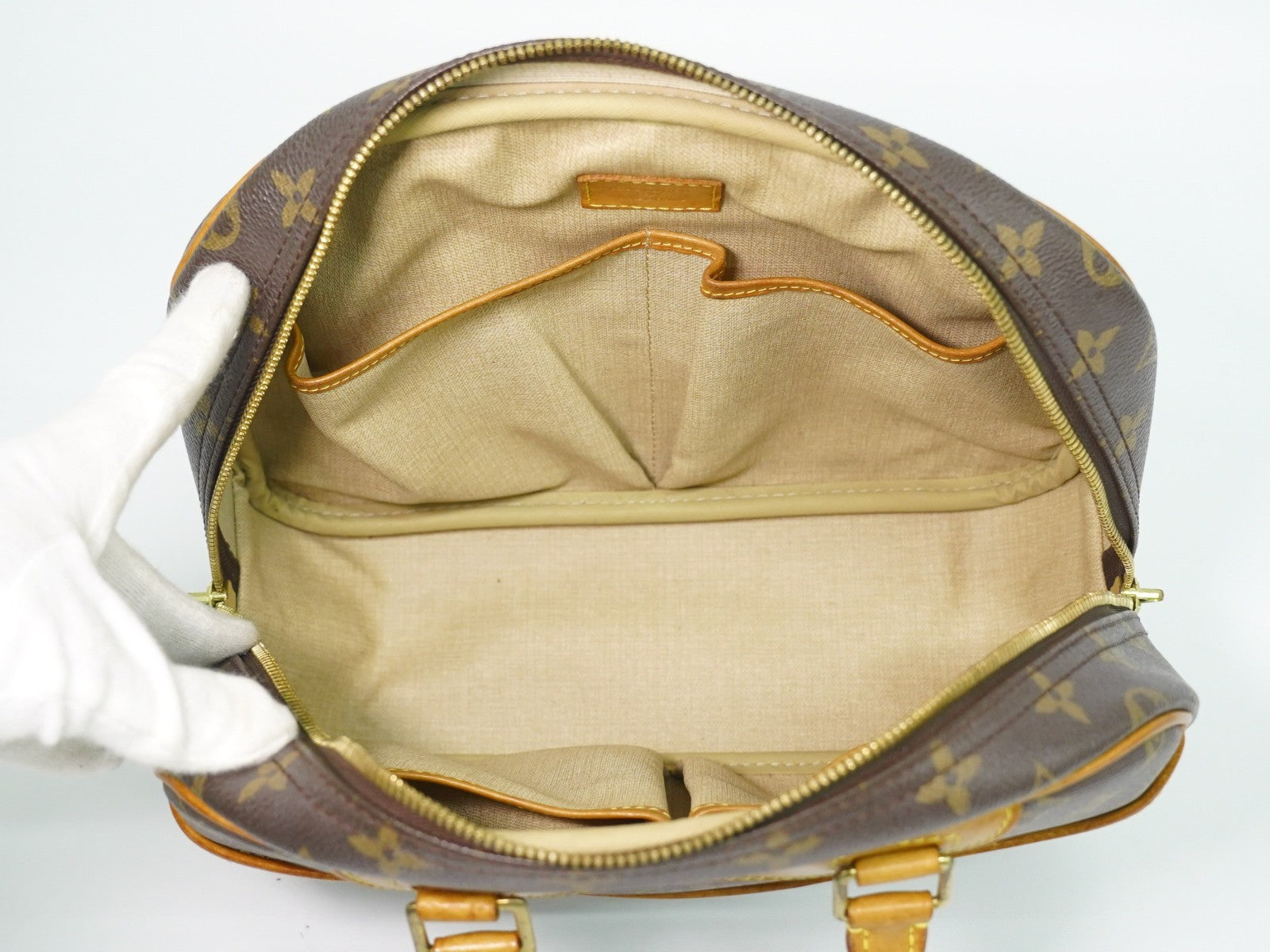 Louis Vuitton Trouville Handbag Monogram Canvas Brown Canvas Handbag (Pre-Owned)