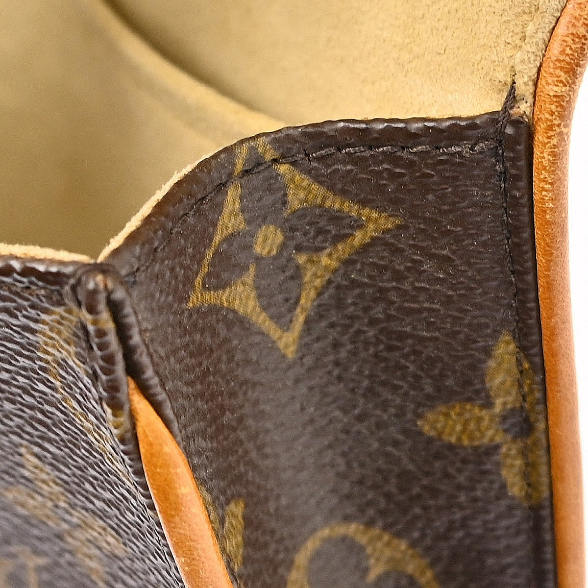 Louis Vuitton Twin Handbag Monogram Canvas Brown Canvas Clutche & Pouche Bag (Pre-Owned)