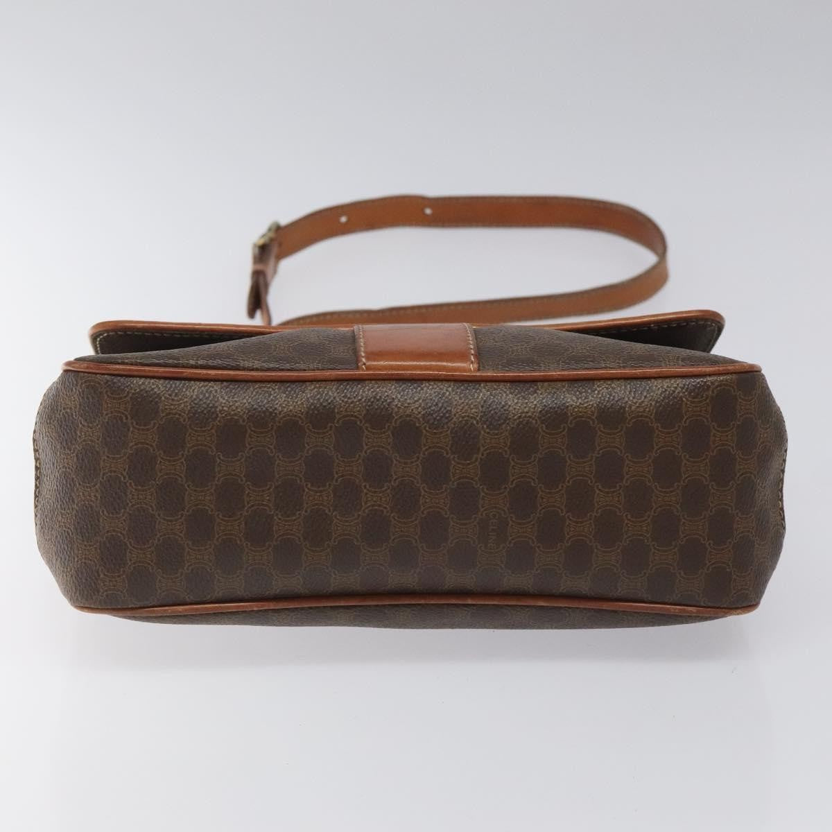 Celine Vintage Macadam Circle Logo Shoulder Bag Canvas And Leather Brown Canvas Shoulder Bag Bag (Pre-Owned)
