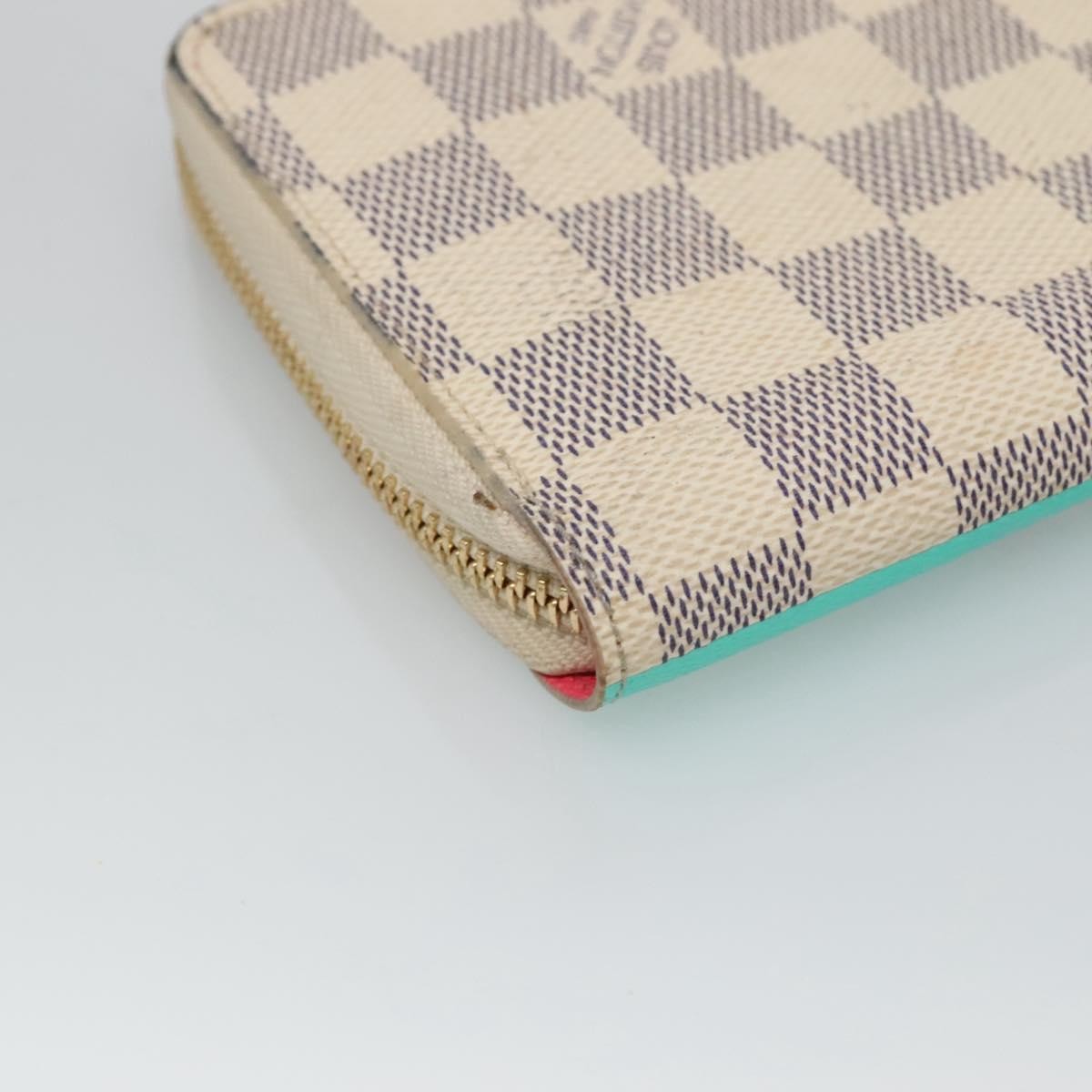 Louis Vuitton Porte-Monnaie Zippy Wallet Damier Azur Vivienne White Canvas Wallets Accessory (Pre-Owned)