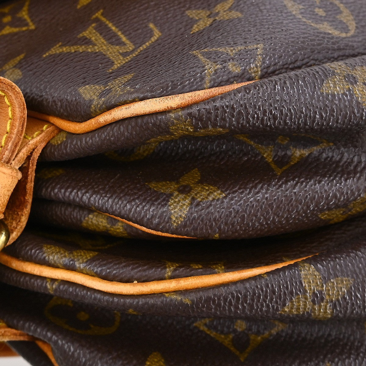 Louis Vuitton Saumur Handbag Monogram Canvas Brown Canvas Shoulder Bag Bag (Pre-Owned)