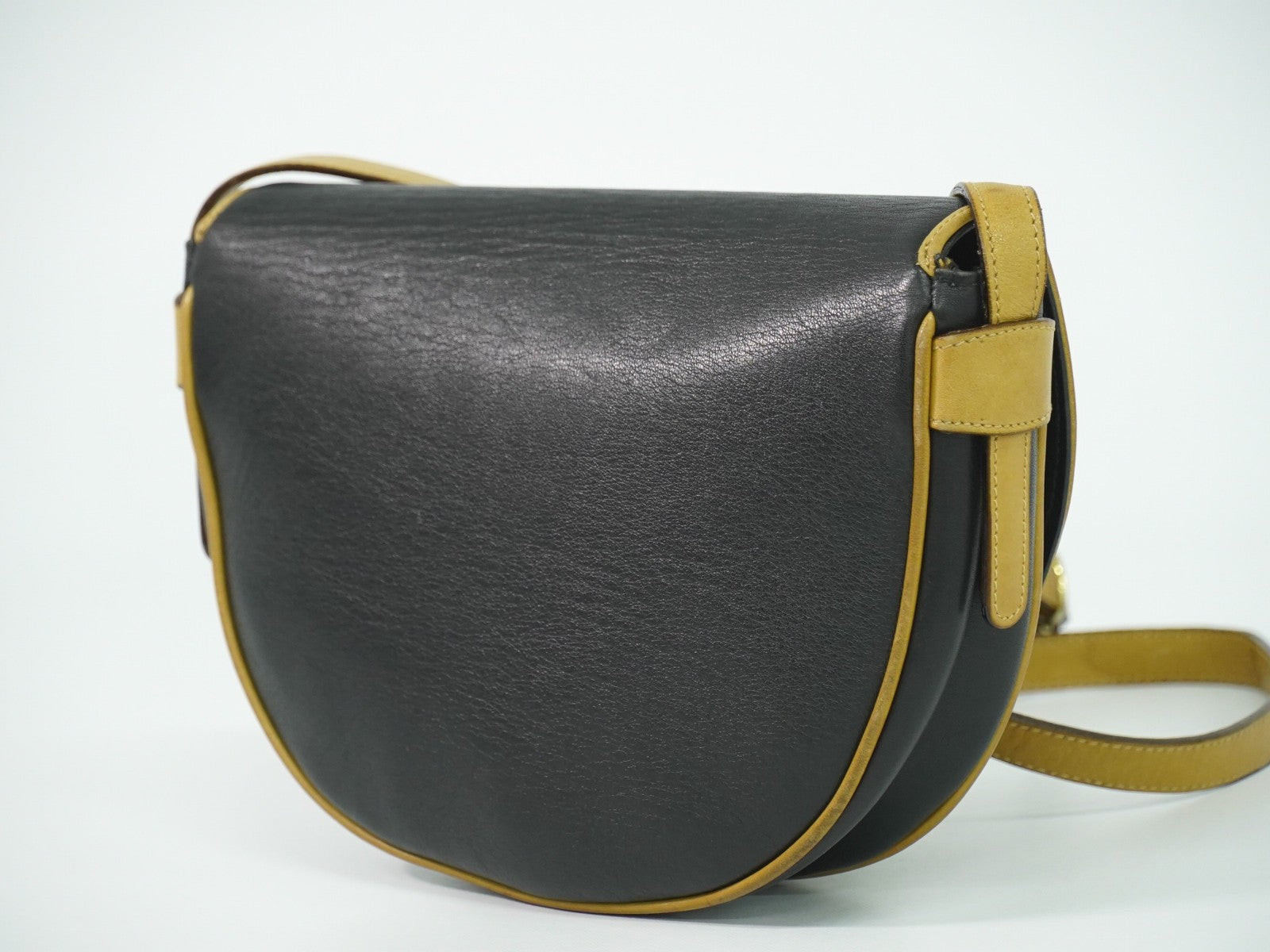 Celine Vintage Shoulder Bag Leather Black Leather Shoulder Bag Bag (Pre-Owned)