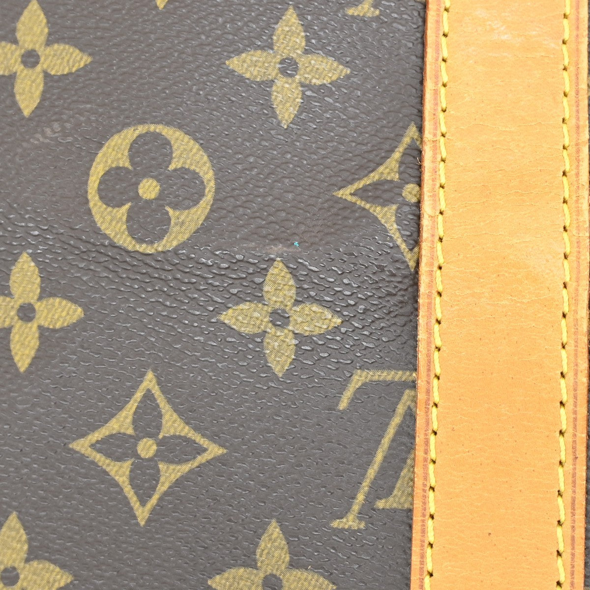 Louis Vuitton Keepall Bandouliere Bag Monogram Canvas Brown Canvas Travel Bag Bag (Pre-Owned)