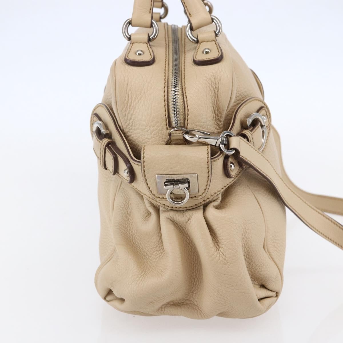 Salvatore Ferragamo Gancini Handbag Leather Beige Leather Shoulder Bag Bag (Pre-Owned)