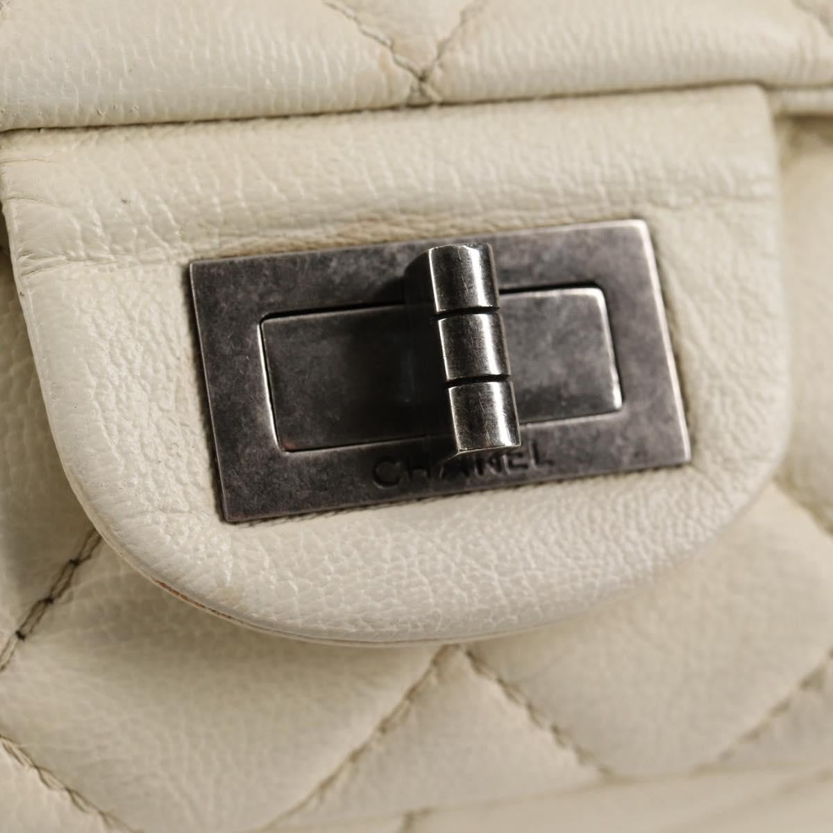 Chanel Reissue 2.55 Flap Bag Quilted Caviar White Leather Shoulder Bag Bag (Pre-Owned)