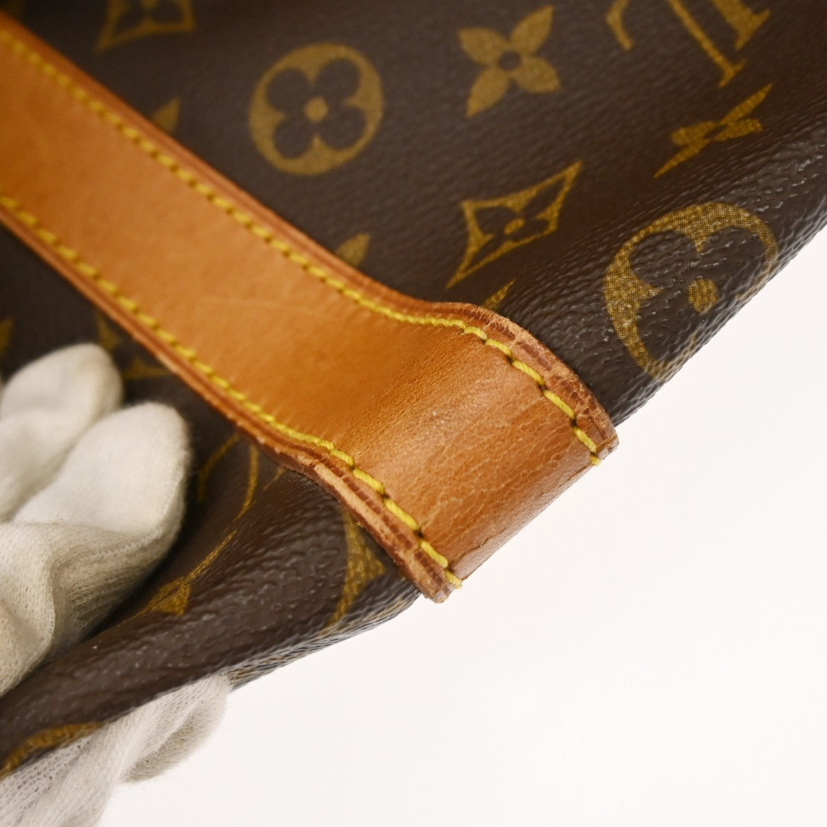 Louis Vuitton Keepall Bag Monogram Canvas Brown Canvas Travel Bag Bag (Pre-Owned)
