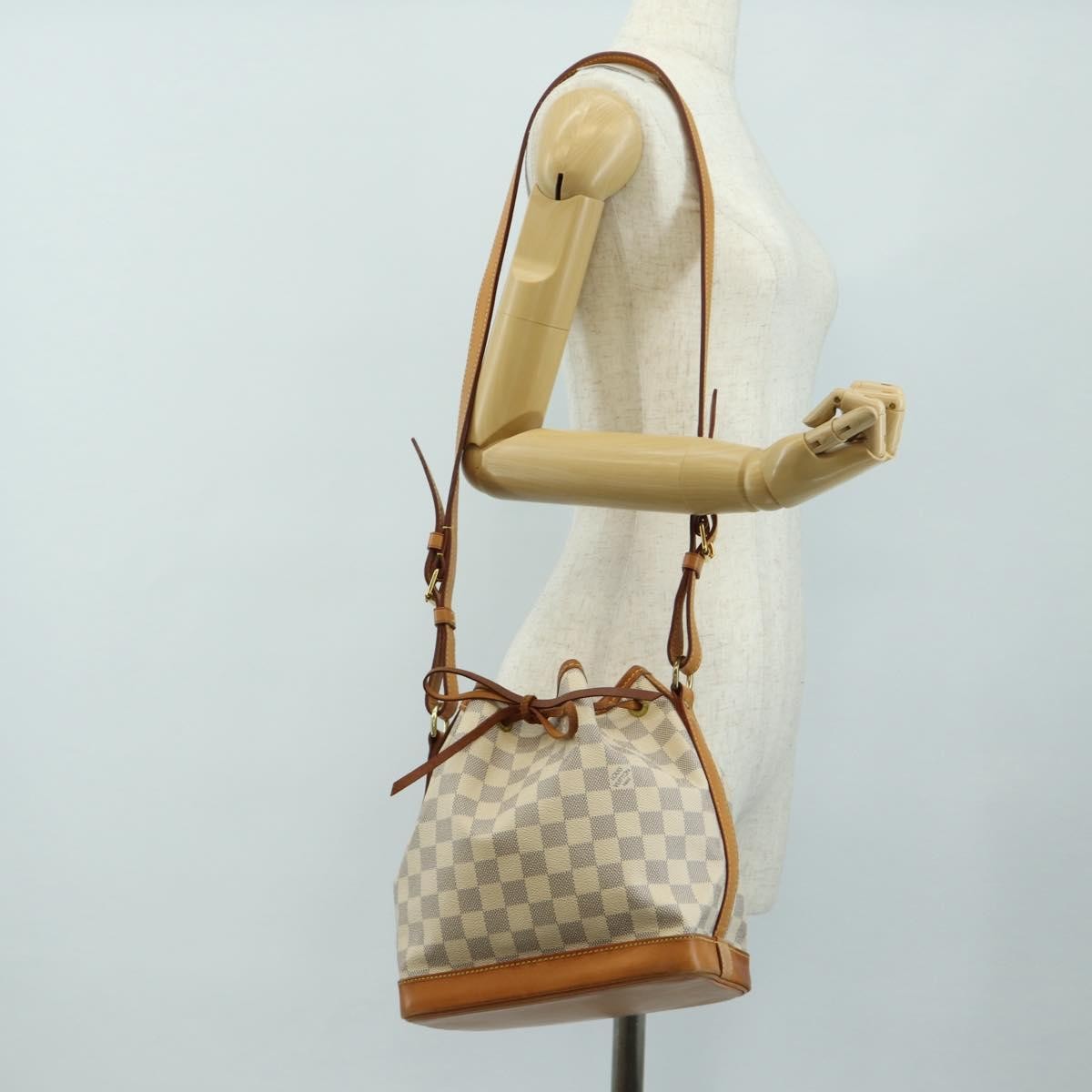 Louis Vuitton Noe Handbag Damier White Canvas Shoulder Bag Bag (Pre-Owned)