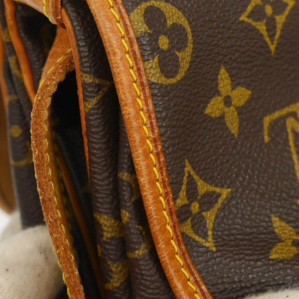 Louis Vuitton Saumur Handbag Monogram Canvas Brown Canvas Shoulder Bag Bag (Pre-Owned)