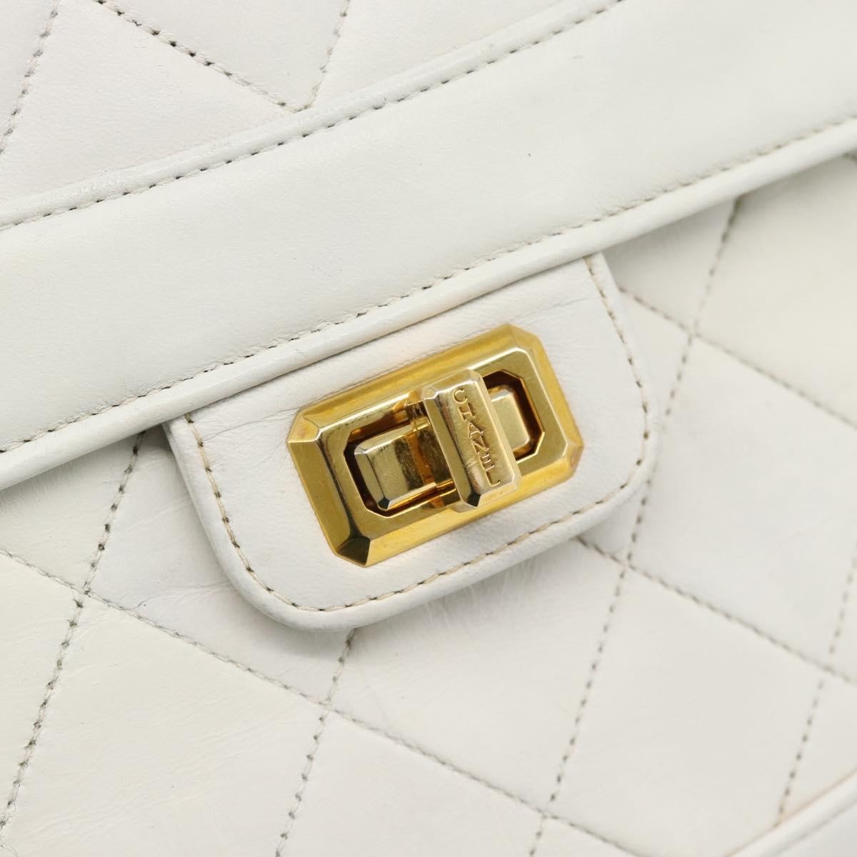 Chanel Vintage Mademoiselle Lock Trapezoid Flap Bag Quilted Lambskin White Leather Shoulder Bag Bag (Pre-Owned)