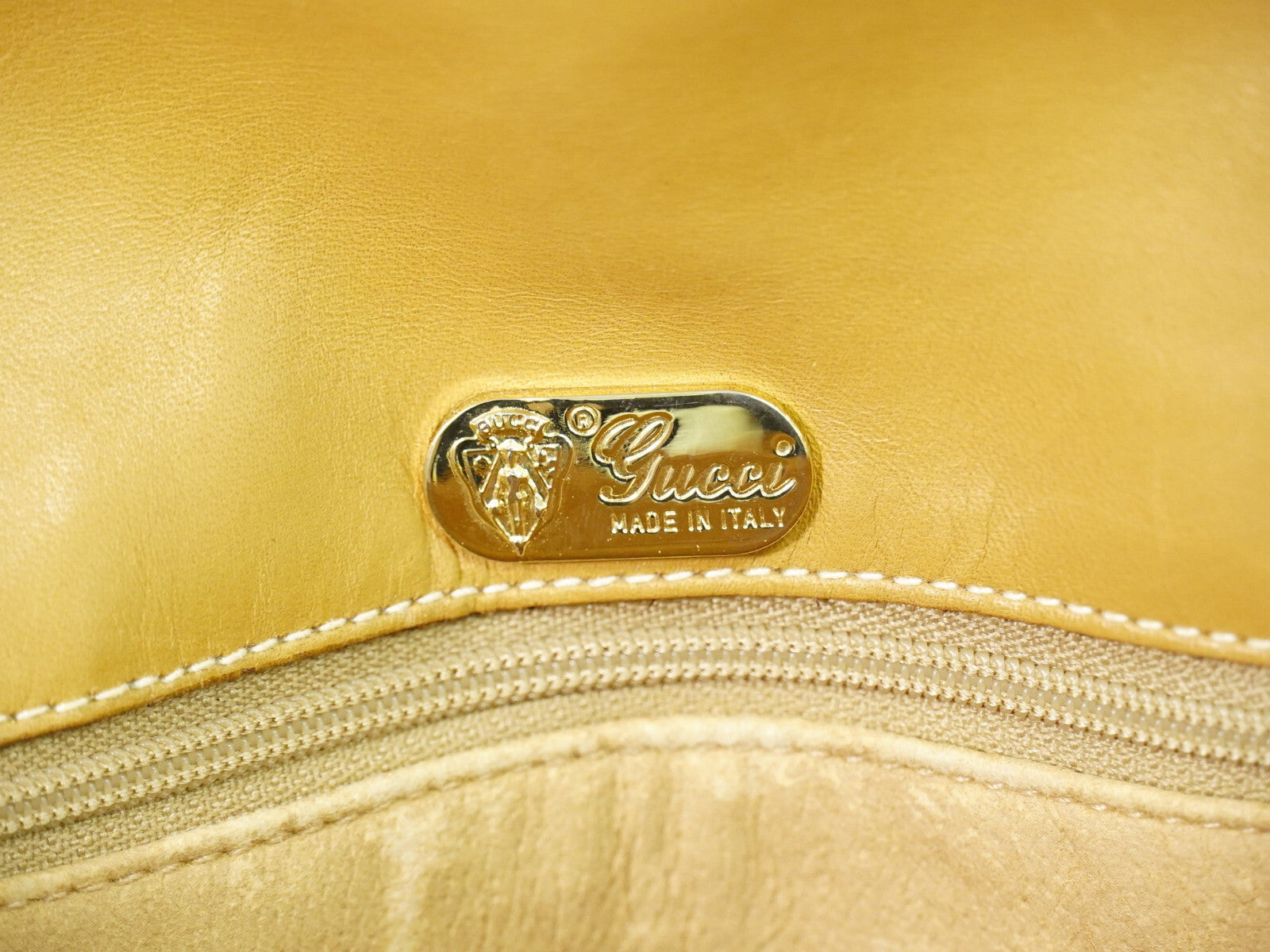 Gucci Gg Marmont Pouch Crossbody Bag Leather Beige Canvas Crossbody Bag Bag (Pre-Owned)