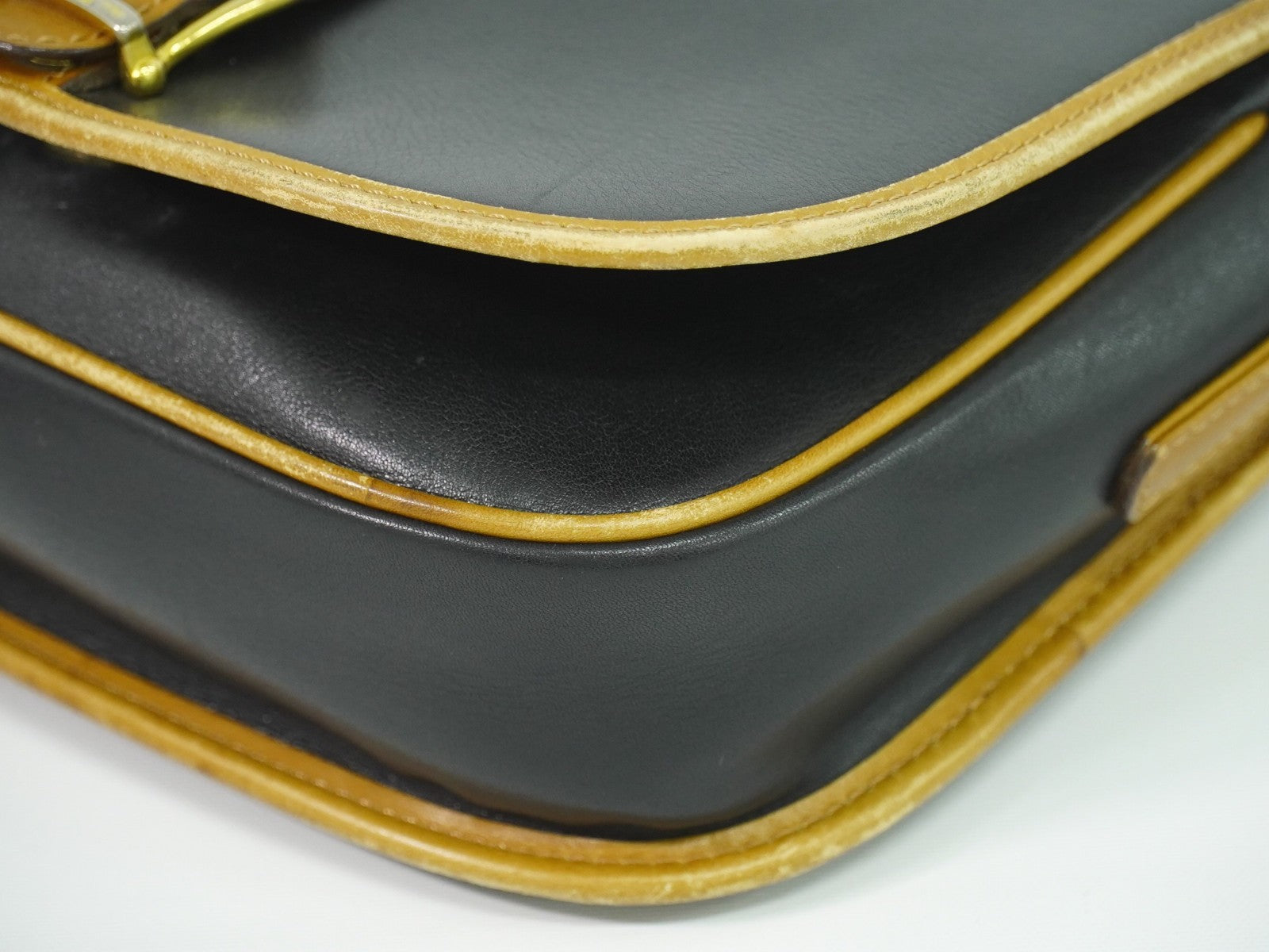 Celine Vintage Shoulder Bag Leather Black Leather Shoulder Bag Bag (Pre-Owned)