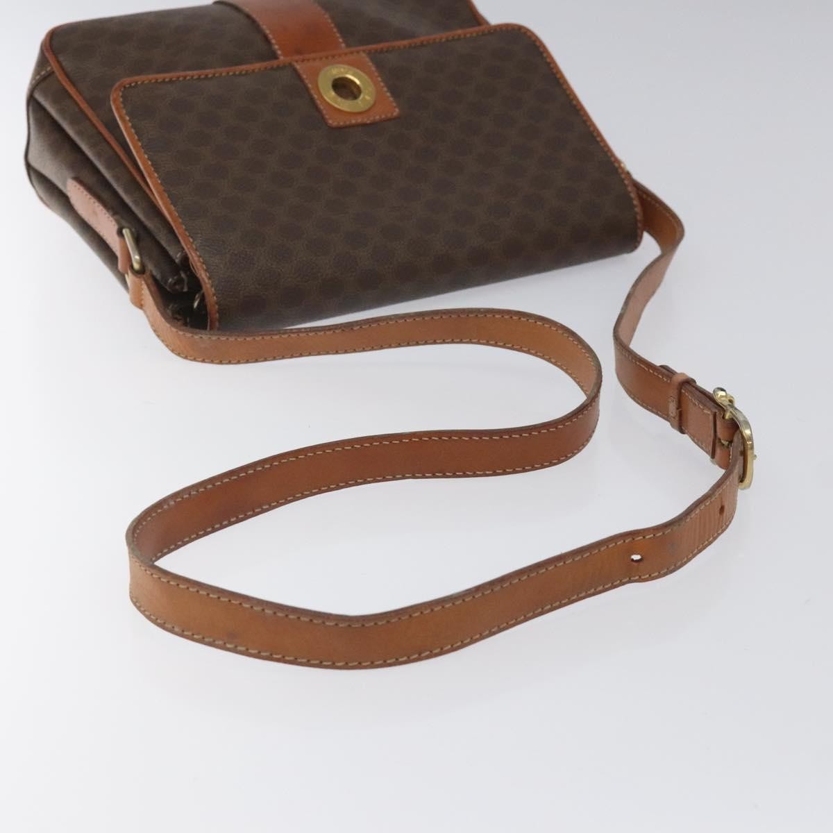 Celine Vintage Macadam Circle Logo Shoulder Bag Canvas And Leather Brown Canvas Shoulder Bag Bag (Pre-Owned)