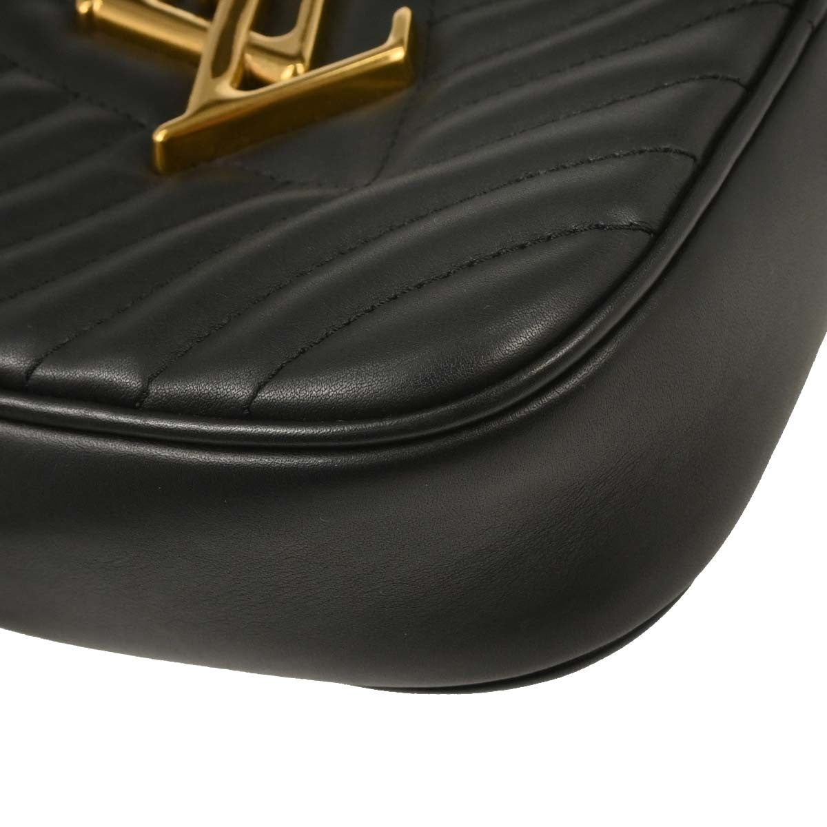 Louis Vuitton New Wave Heart Crossbody Bag Quilted Leather Black Leather Shoulder Bag Bag (Pre-Owned)