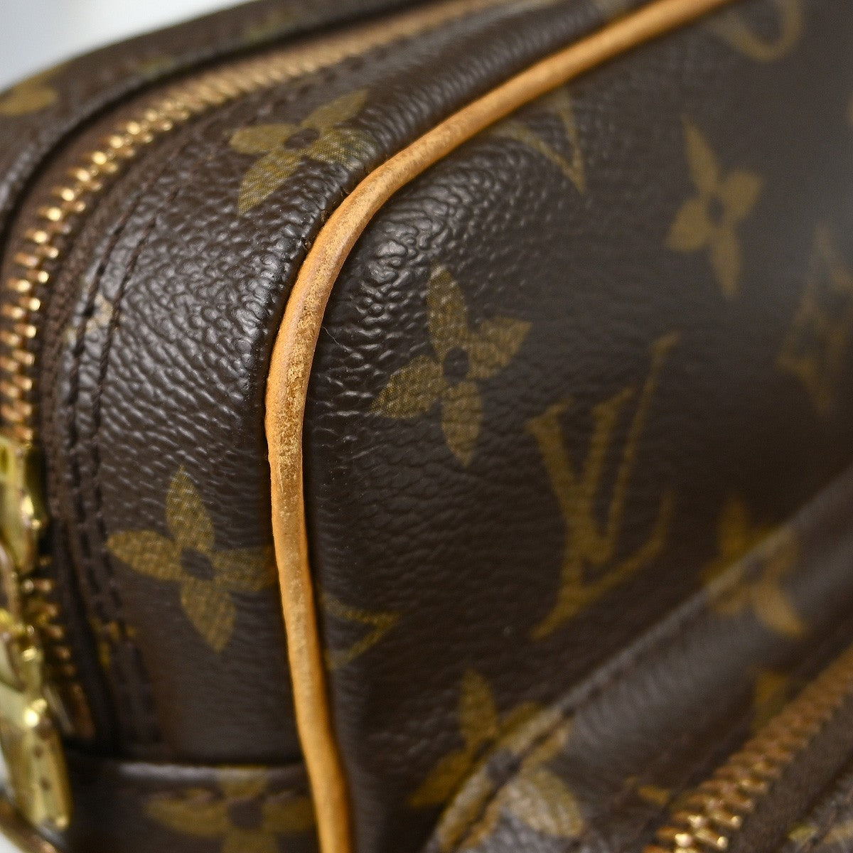 Louis Vuitton Amazone Bag Monogram Canvas Brown Canvas Shoulder Bag Bag (Pre-Owned)