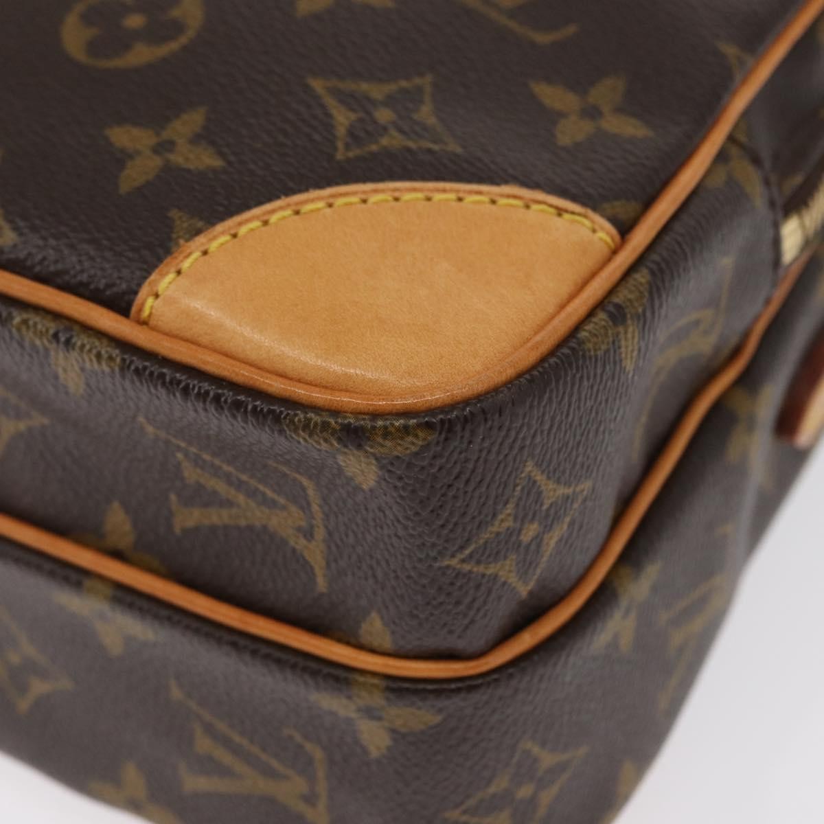 Louis Vuitton Amazone Bag Monogram Canvas Brown Canvas Shoulder Bag Bag (Pre-Owned)