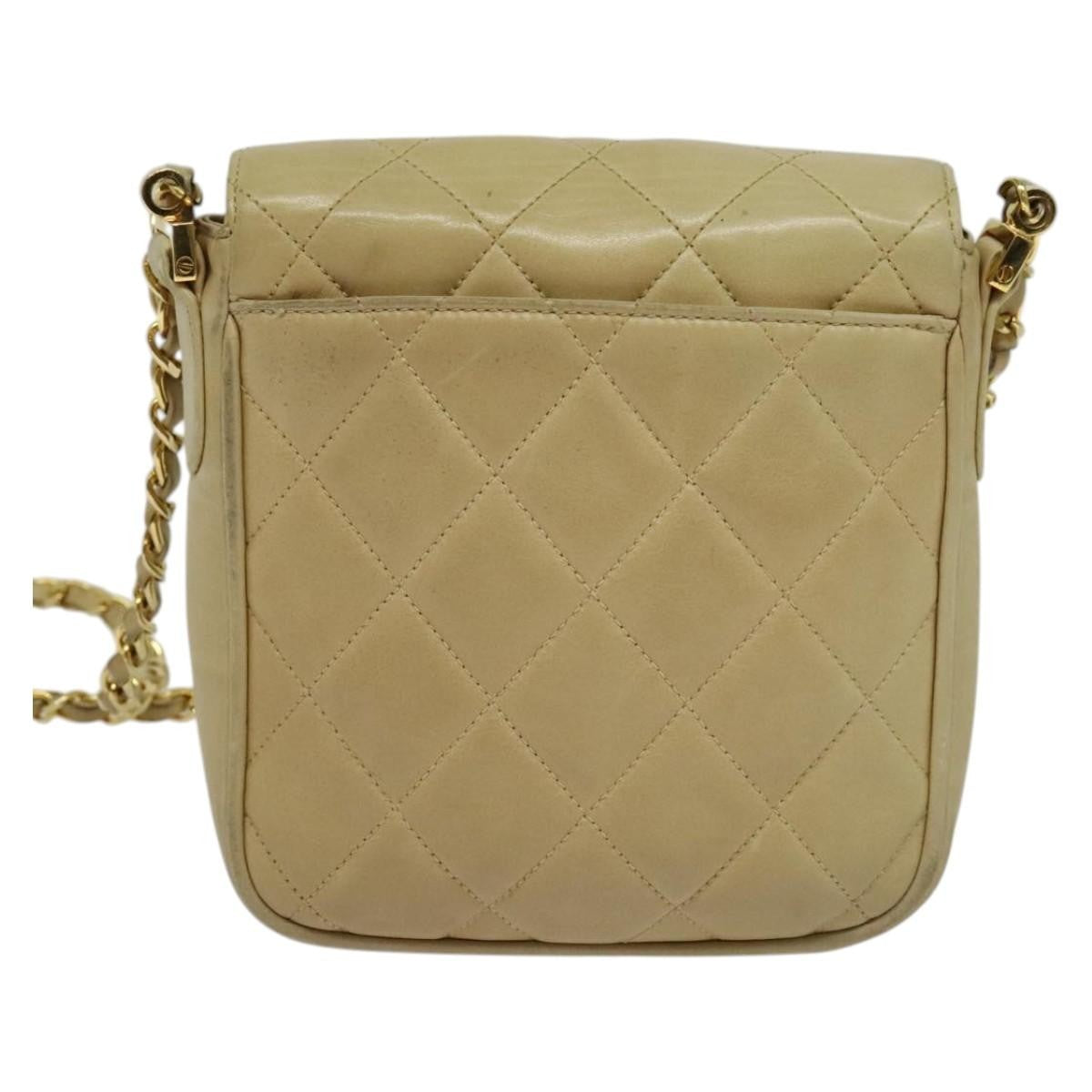 Chanel Vintage Cc Chain Flap Bag Quilted Lambskin Beige Leather Shoulder Bag Bag (Pre-Owned)