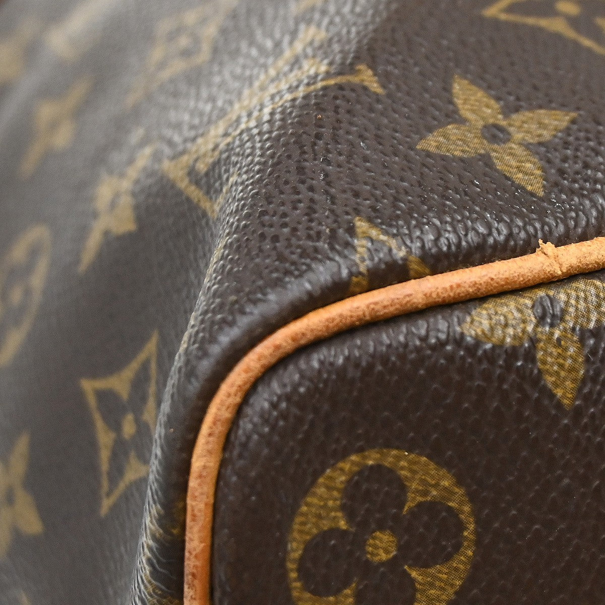 Louis Vuitton Keepall Bag Monogram Canvas Brown Canvas Travel Bag Bag (Pre-Owned)