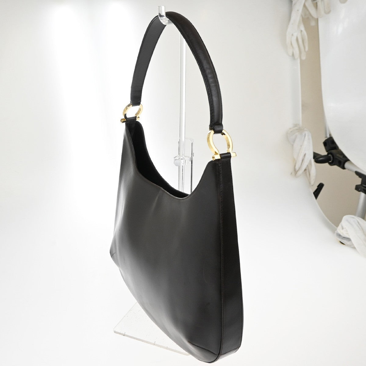 Salvatore Ferragamo Gancini Shoulder Bag Leather Brown Leather Shoulder Bag Bag (Pre-Owned)